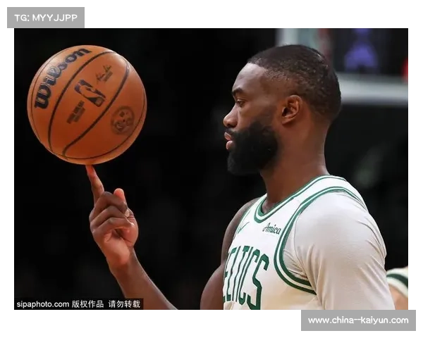 杰伦·布朗攻防两端全面迷失，凯尔特人主场遭黄蜂29分血洗